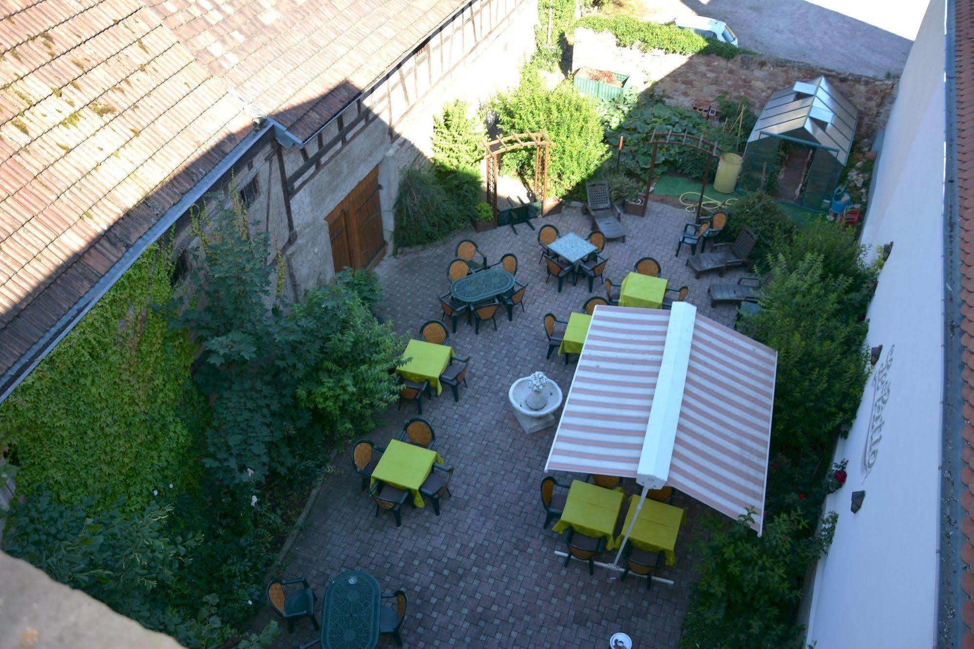 Logis Hôtel du Centre - Halte idéale en cyclotourisme avec garage à vélos clos Molsheim Exterior foto